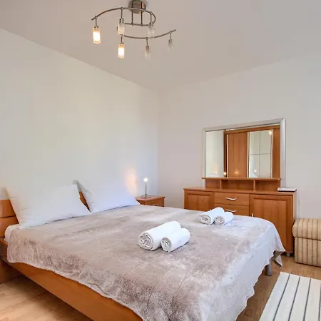 Apartment Nina I Seaside Escape Medulin